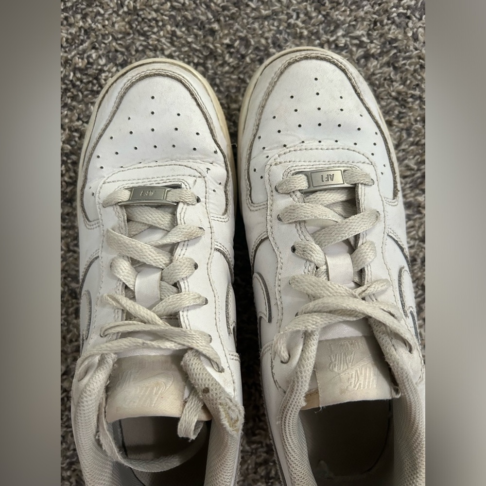 5/$25 Nike AF1 pre-loved classic white size 6Y - Picture 4 of 6